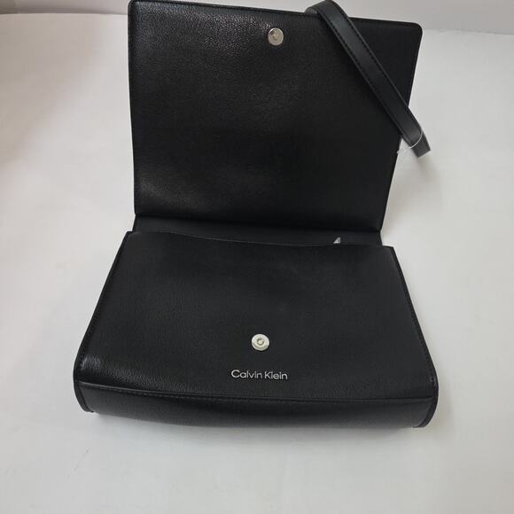 Calvin Klein Palm Black Double Compartment Crossbody Messenger Bag NWOT - Picture 5 of 11